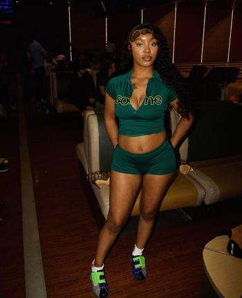 cakey, 25  female escort, Charlottesville